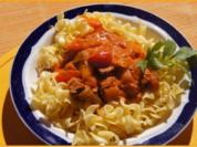 Rahmgulasch à la Papa mit Landnudeln - Rezept