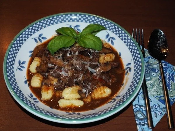 Rindfleischsauce mit Pilzen - Rezept
