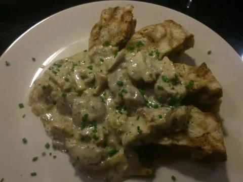 Semmelknödel-Gugelhupf mit Rahmpilzen - Rezept - Bild Nr. 2