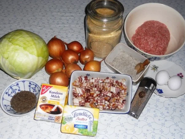 "Oma - Friede`s" - Kohlrouladen in einer feinen Sahnesauce. (Rzpt. um 1920) - Rezept - Bild Nr. 2