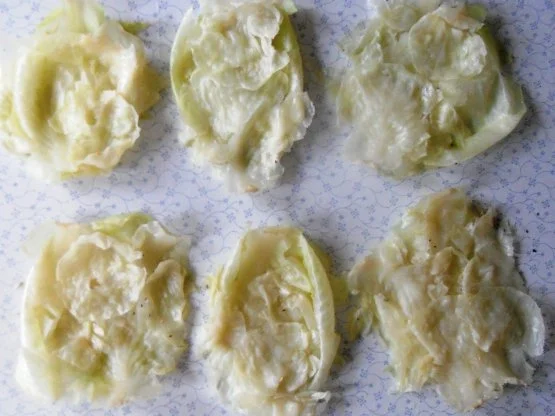 "Oma - Friede`s" - Kohlrouladen in einer feinen Sahnesauce. (Rzpt. um 1920) - Rezept - Bild Nr. 8