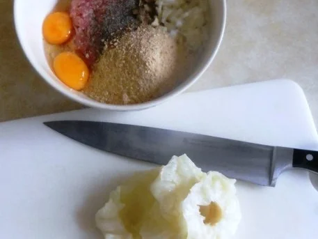 "Oma - Friede`s" - Kohlrouladen in einer feinen Sahnesauce. (Rzpt. um 1920) - Rezept - Bild Nr. 9