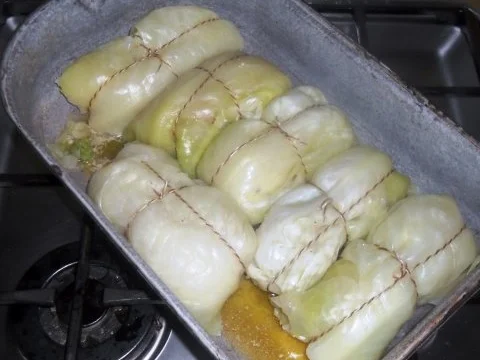 "Oma - Friede`s" - Kohlrouladen in einer feinen Sahnesauce. (Rzpt. um 1920) - Rezept - Bild Nr. 16