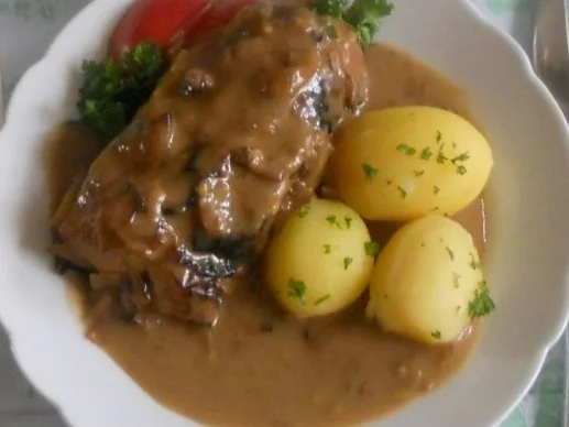 "Oma - Friede`s" - Kohlrouladen in einer feinen Sahnesauce. (Rzpt. um 1920) - Rezept - Bild Nr. 32