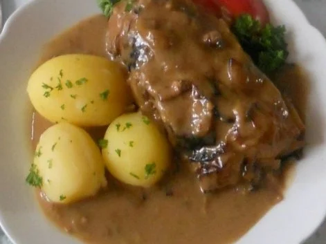 "Oma - Friede`s" - Kohlrouladen in einer feinen Sahnesauce. (Rzpt. um 1920) - Rezept - Bild Nr. 33