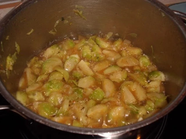 Eintopf: Rosenkohl-Buttermilch-Topf "Hirsch Heinrich" - Rezept - Bild Nr. 5