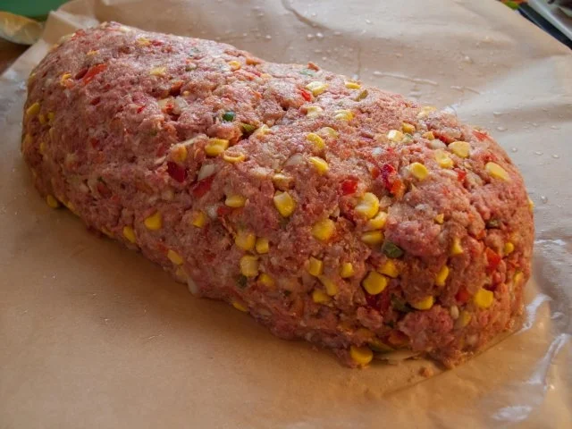 Rezept: Bunter Hackbraten unter Röstidecke und Tomatendip Bild Nr. 3 Bunter Hackbraten unter Röstidecke und Tomatendip - Rezept - Bild Nr. 3