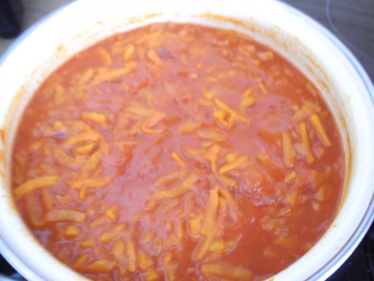 Bulgur mit Zuckerschoten dazu Karottenraspel in Tomatensoße - Rezept - Bild Nr. 4