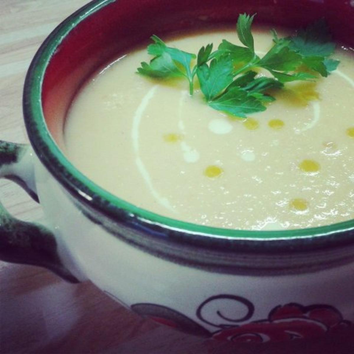 Bilder für Kohlrabi-Cremesuppe mit Trüffelöl - Rezept