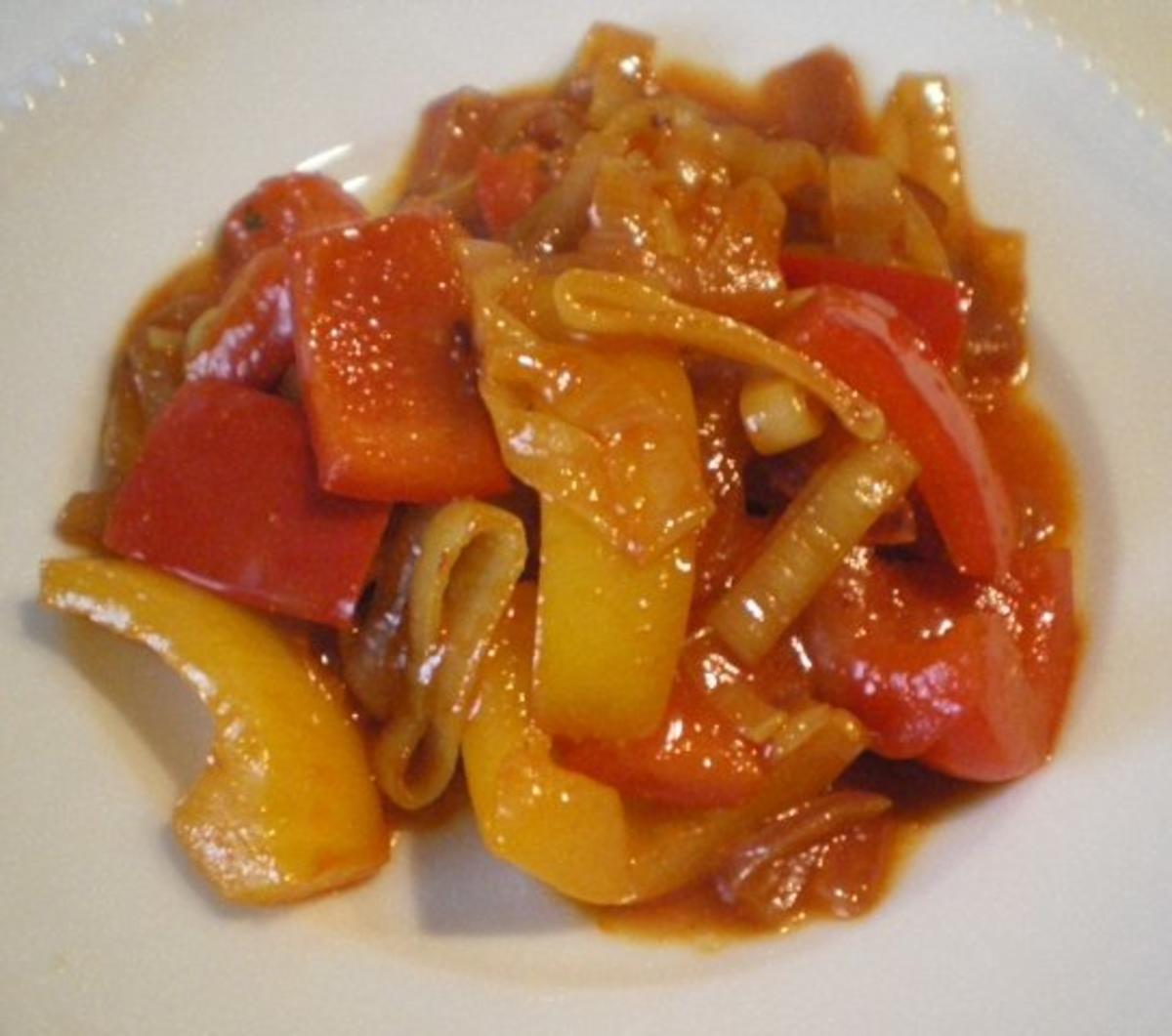 Paprika Lauch Zwiebel Soße - Rezept