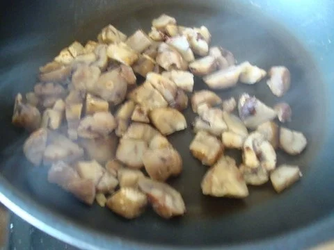 Rezept: Pilz-Maronensüppchen Bild Nr. 4 Pilz-Maronensüppchen - Rezept - Bild Nr. 4