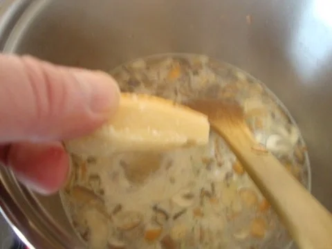 Rezept: Pilz-Maronensüppchen Bild Nr. 12 Pilz-Maronensüppchen - Rezept - Bild Nr. 12