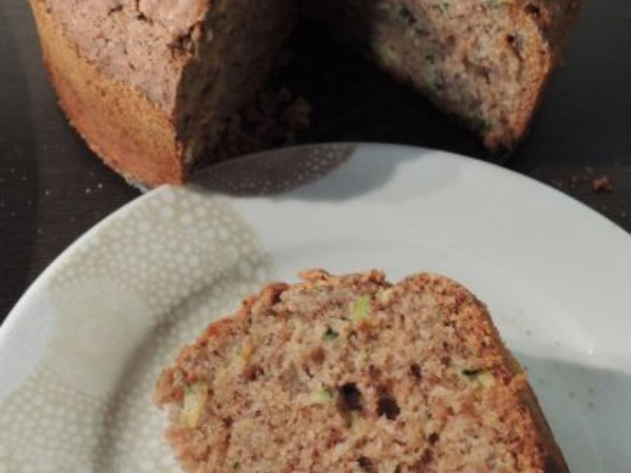 Zucchini Nusskuchen - einfach - von Djogo Zucchini Nusskuchen - einfach - von Djogo