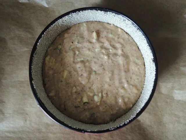 Rezept: Zucchini Nusskuchen Bild Nr. 2 Zucchini Nusskuchen - Rezept - Bild Nr. 2