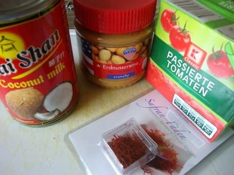 "heißes" Tomatensüppchen mit Kokos-Erdnuss touch - Rezept - Bild Nr. 3