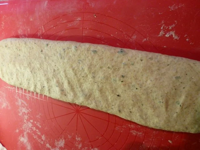 Rezept: Kürbiskernschrotbrötchen pur und mit Sesamkruste Bild Nr. 8 Kürbiskernschrotbrötchen pur und mit Sesamkruste - Rezept - Bild Nr. 8