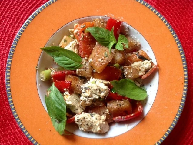 Schmorgurken-Paprikapfanne mit Schafskäse - Rezept - Bild Nr. 2