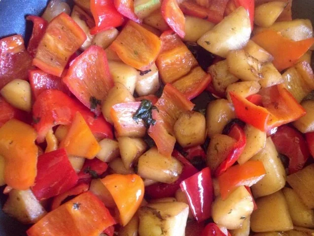 Schmorgurken-Paprikapfanne mit Schafskäse - Rezept - Bild Nr. 8