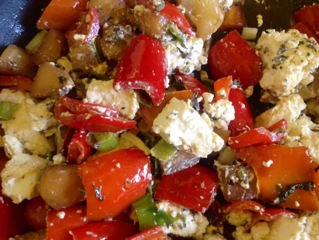 Schmorgurken-Paprikapfanne mit Schafskäse - Rezept - Bild Nr. 9