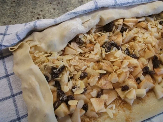 Backen: Wiener Apfelstrudel - Rezept - Bild Nr. 12