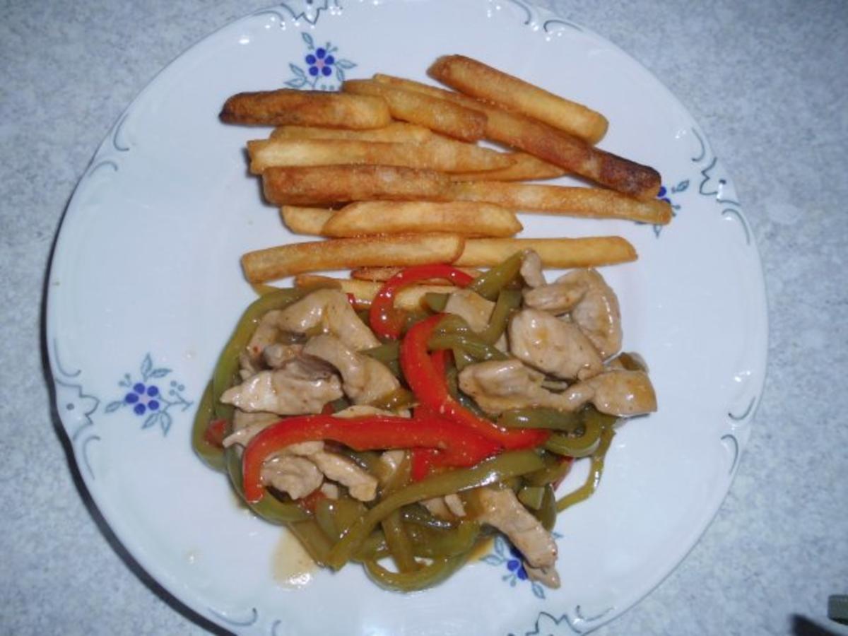 Schweineschnitzelstreifen mit Paprika in Soja-Sauce - Rezept von ...