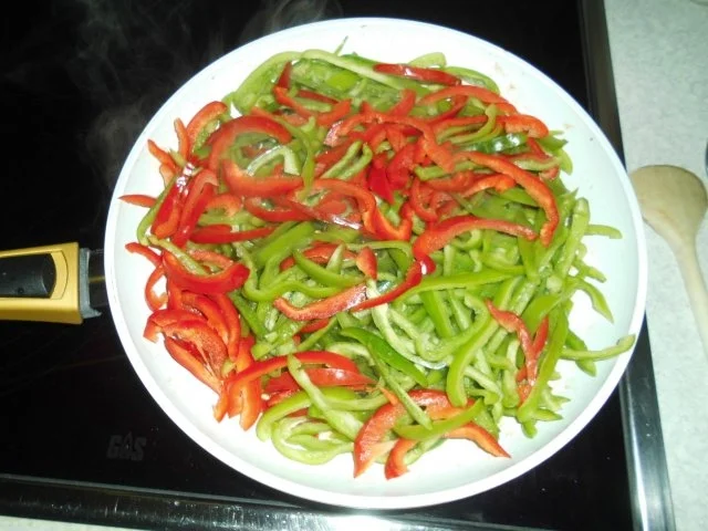 Schweineschnitzelstreifen mit Paprika in Soja-Sauce - Rezept - Bild Nr. 13