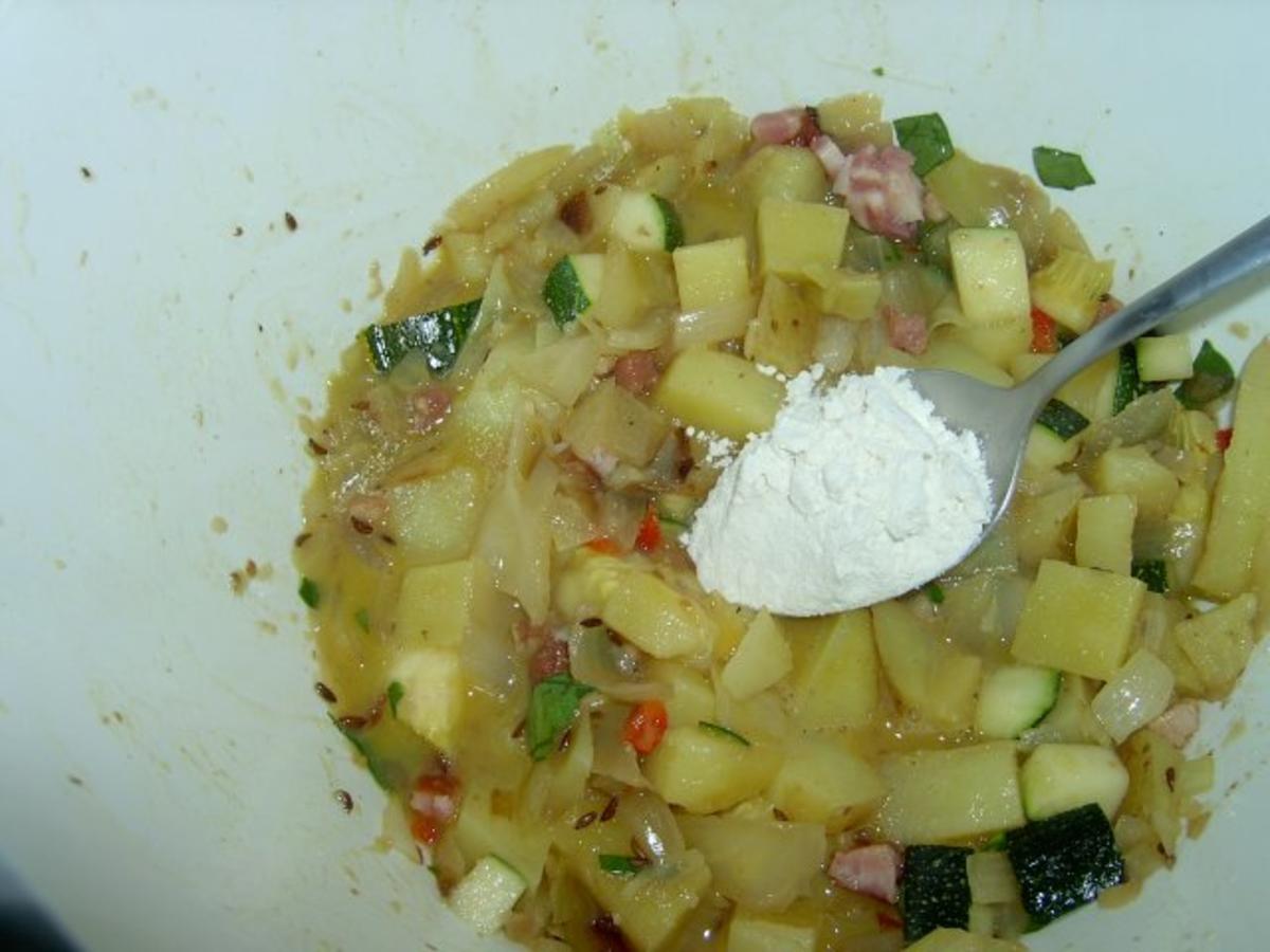 Kartoffelknödel mit Paprika und Schinken - Rezept - Bild Nr. 4