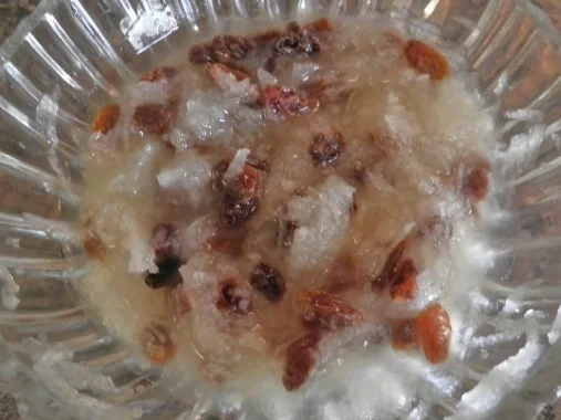 Birnen - Joghurt - Dessert, Marsala - Zwetschgen - Soße und karamelisierte Walnüsse ... - Rezept - Bild Nr. 5