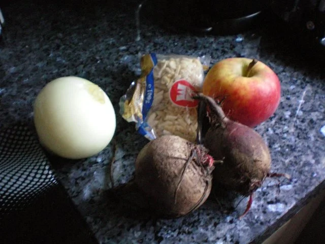 Rezept: Salat: Rote Bete/Apfel-Salat Bild Nr. 2 Salat: Rote Bete/Apfel-Salat - Rezept - Bild Nr. 2