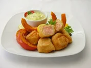 Lachs im Bierteig mit Remoulade und Kürbisspalten - Rezept