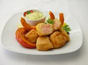 Rezept: Lachs im Bierteig mit Remoulade und Kürbisspalten Lachs im Bierteig mit Remoulade und Kürbisspalten - Rezept