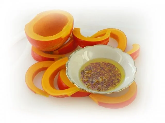 Lachs im Bierteig mit Remoulade und Kürbisspalten - Rezept - Bild Nr. 7