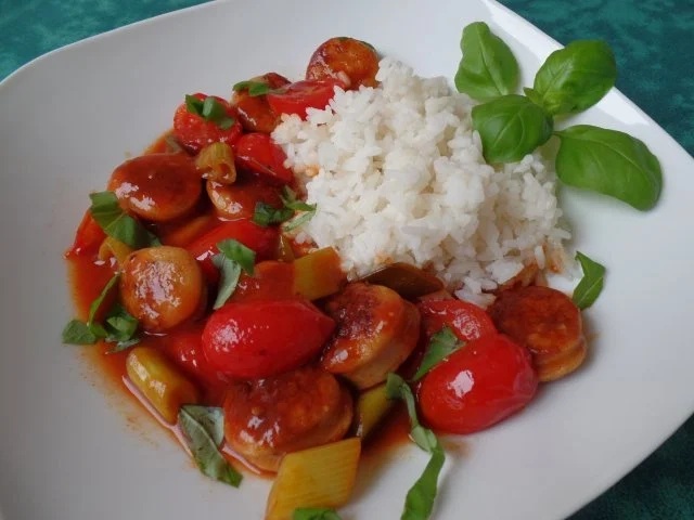 Rezept: Würstchen-Gulasch Würstchen-Gulasch - Rezept