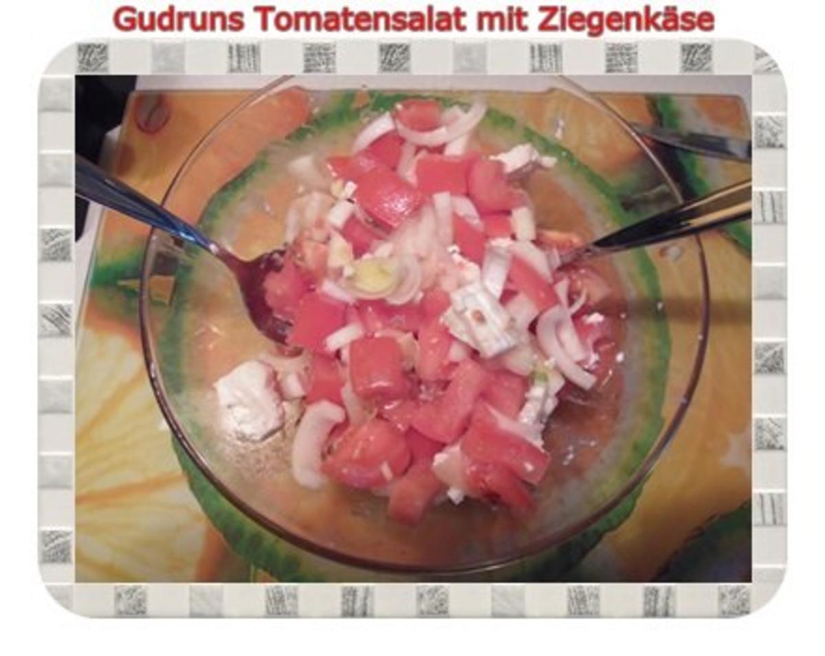 Salat: Tomatensalat mit Ziegenkäse - Rezept - Bild Nr. 4