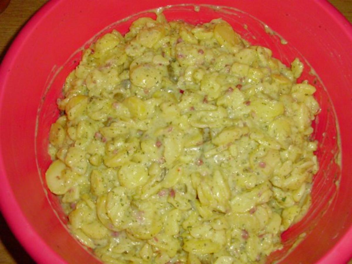 Bilder für Kartoffelsalat mit Kartoffeln festkochend und Katenschinken fein gewürfelt Rezept