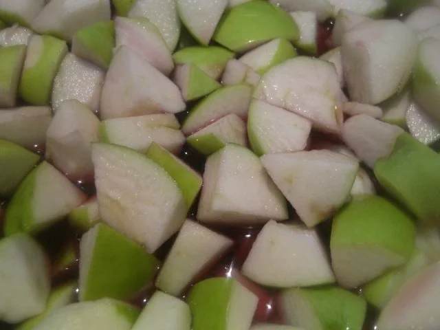 Rezept: Glühwein-Apfel-Kompott Bild Nr. 2 Glühwein-Apfel-Kompott - Rezept - Bild Nr. 2