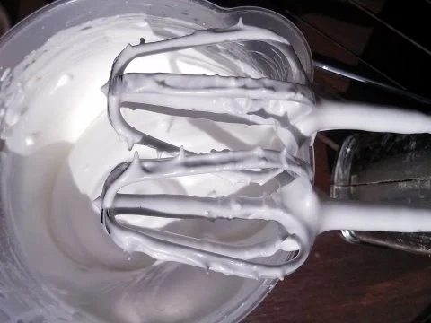 Rezept: Stachelbeerkuchen mit Baiserhaube Bild Nr. 6 Stachelbeerkuchen mit Baiserhaube - Rezept - Bild Nr. 6