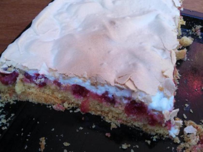 Stachelbeerkuchen mit Baiserhaube - einfach - 212 kcal/100g