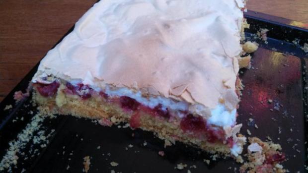 Stachelbeerkuchen mit Baiserhaube - Rezept - kochbar.de