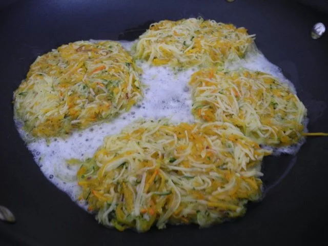 Rezept: Dreierlei - Rösti mit Budwig - Quark Bild Nr. 5 Dreierlei - Rösti mit Budwig - Quark - Rezept - Bild Nr. 5