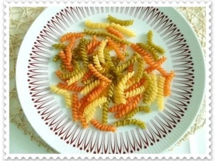 Champignons Tomaten-Rahmsauce zu den kunterbunten Nudeln - Rezept - Bild Nr. 4