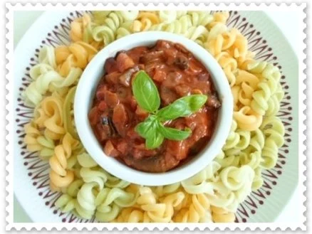 Champignons Tomaten-Rahmsauce zu den kunterbunten Nudeln - Rezept - Bild Nr. 23