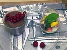Mousse au Chocolat mit Minzpesto auf Obstsalat (Anna Hofbauer) - Rezept