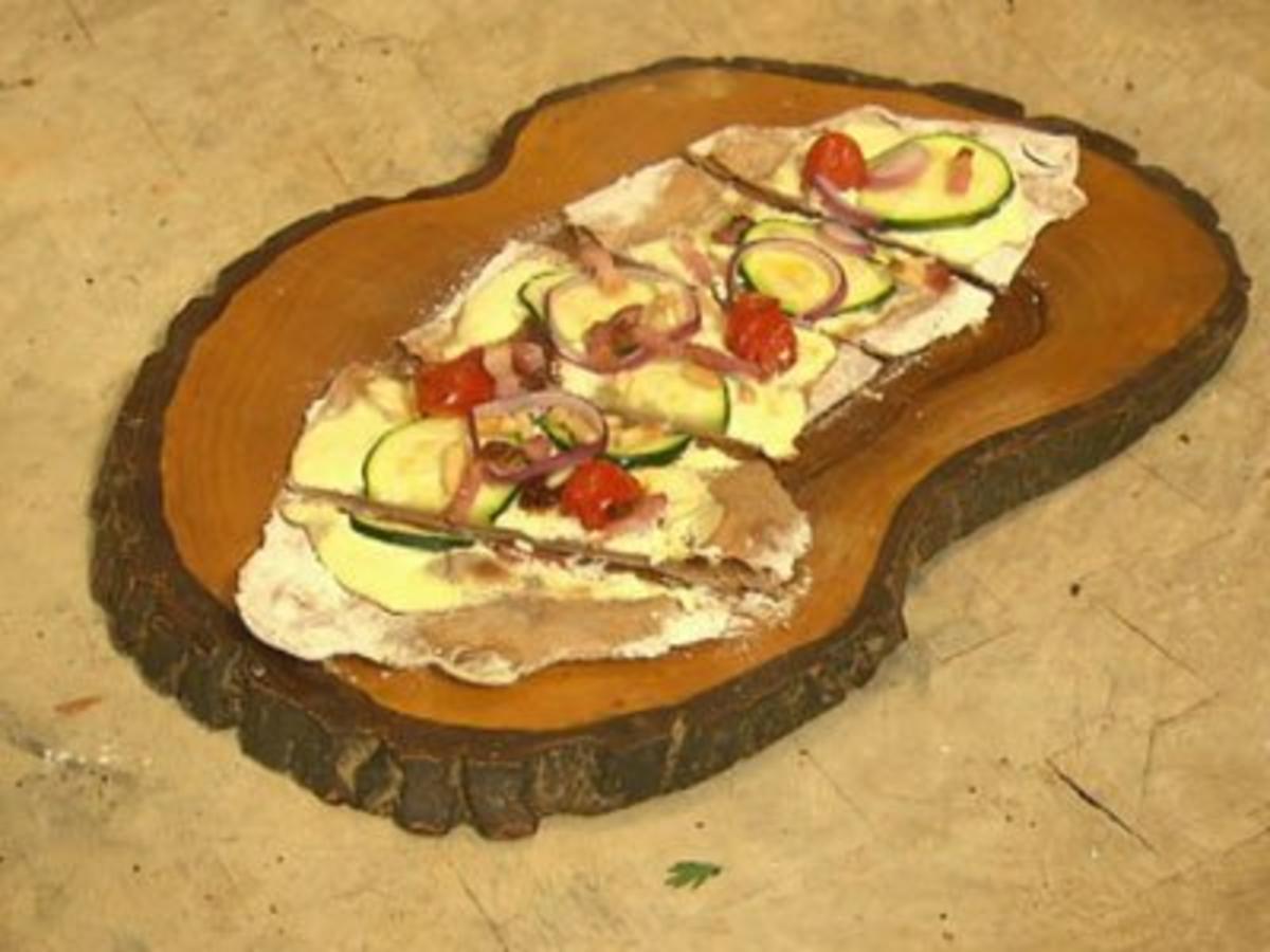 Flammkuchen Mediterran (Jan Kralitschka) - Rezept - kochbar.de