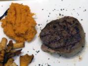 Rinderfilet mit Pfifferlingen und Süßkartoffeln mit Trüffel (Paul Janke) - Rezept
