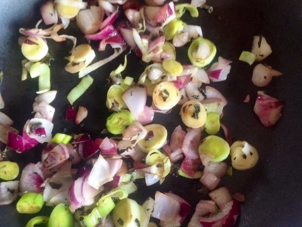 Spaghetti mit Steinpilzen in Rotwein - Preiselbeersoße - Rezept - Bild Nr. 5
