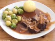 Rinderschmorbraten mit Zwiebelsoße - Rezept