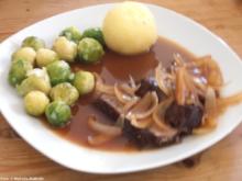 Rinderschmorbraten mit Zwiebelsoße - Rezept