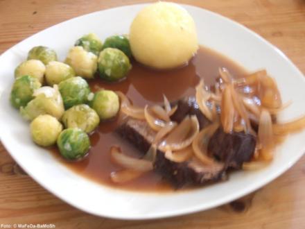 Rinderschmorbraten mit Zwiebelsosse
