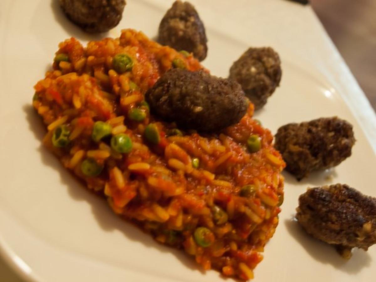 Cevapcici al la Foxy und roter Reis - Rezept